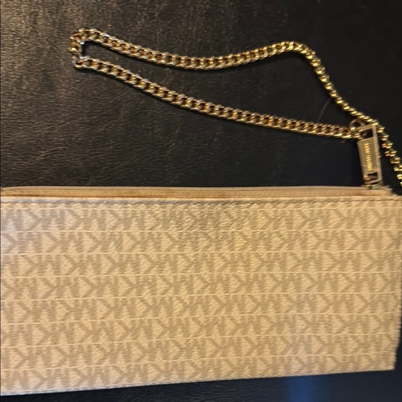 MICHAEL Michael Kors Gold Wristlet like new - Picture 3 of 4